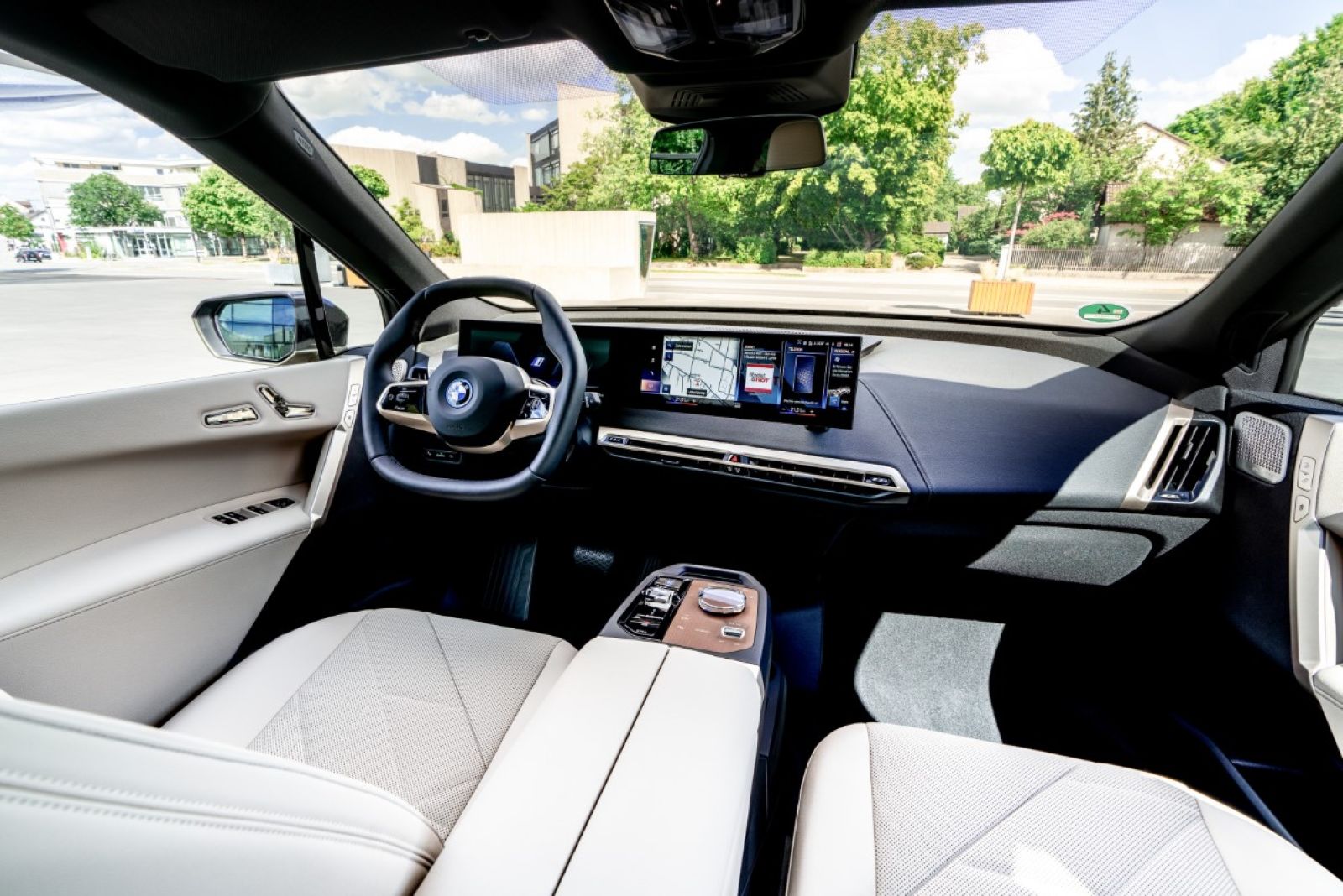 SUV BMW iX xDrive50 (electric) interior front.